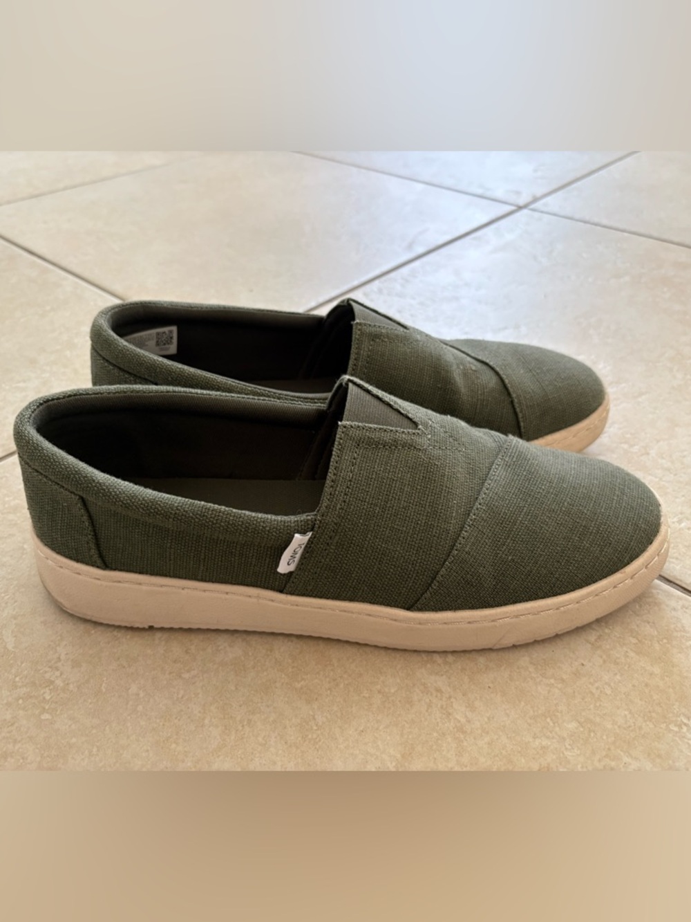 TOMS olive colir Alpargata TRVL LITE Slip-On Sneaker (Men) size 10.5 used